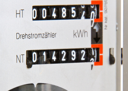 Stromzähler mit zwei Zählwerken