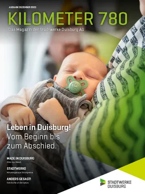 Baby im Arm einer Mutter