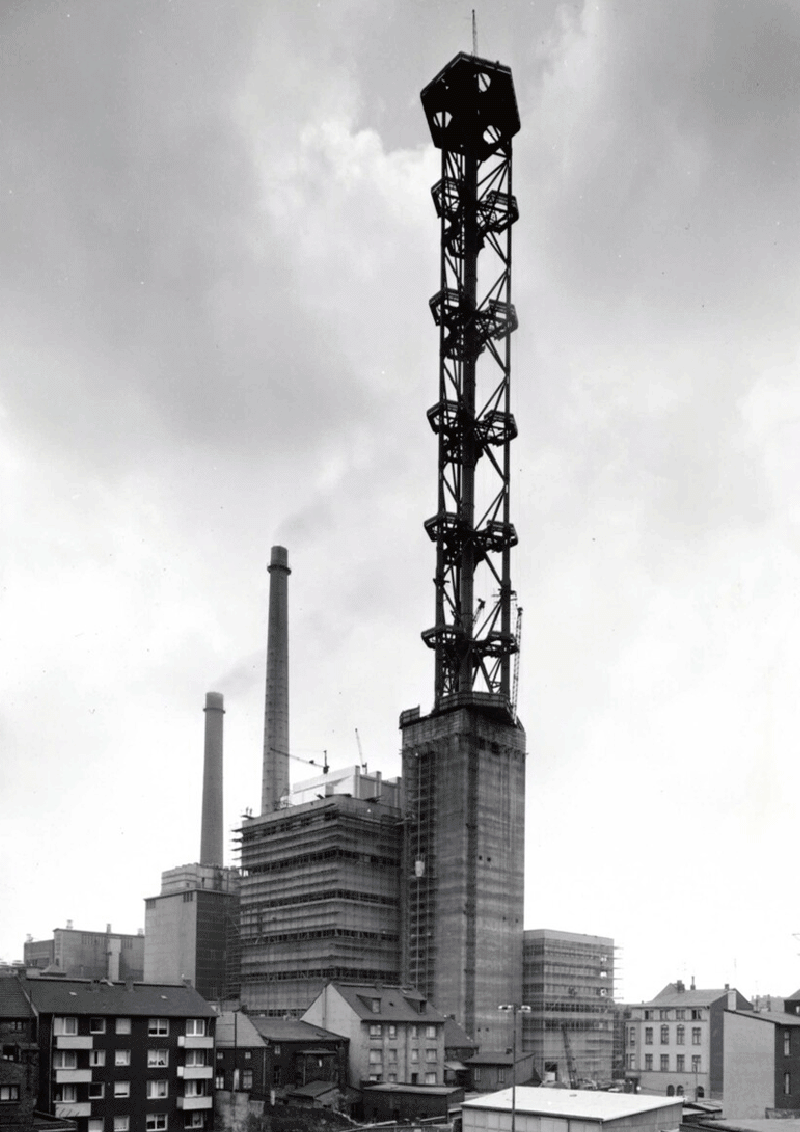 Das Gerüst des Kamins